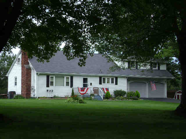 Building photograph for 97 NONNEWAUG RD